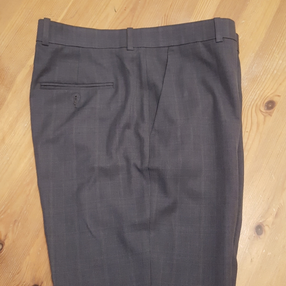 Perry Ellis portfolio modern fit business pants